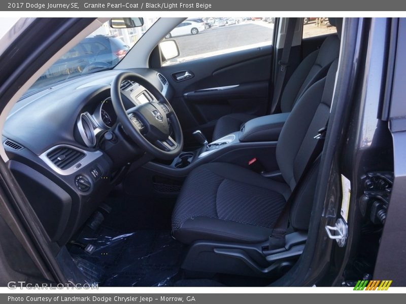 Granite Pearl-Coat / Black/Light Frost Beige 2017 Dodge Journey SE