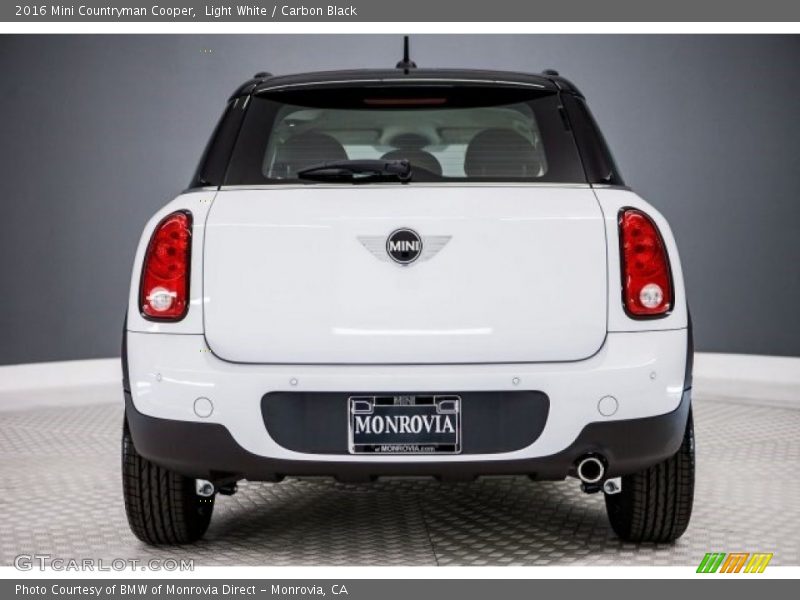 Light White / Carbon Black 2016 Mini Countryman Cooper