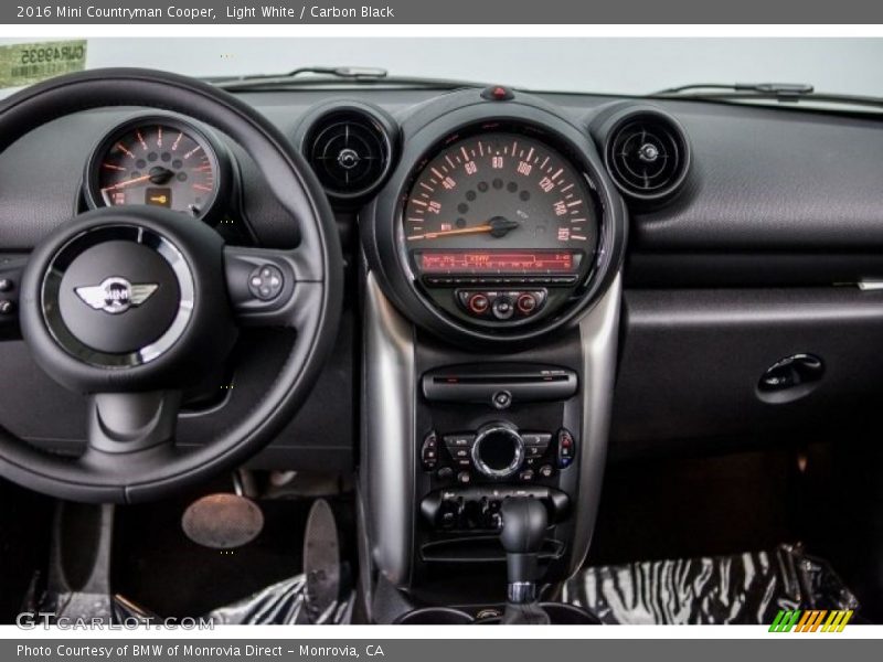 Light White / Carbon Black 2016 Mini Countryman Cooper