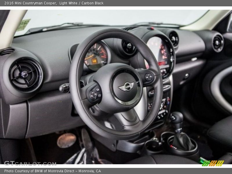 Light White / Carbon Black 2016 Mini Countryman Cooper