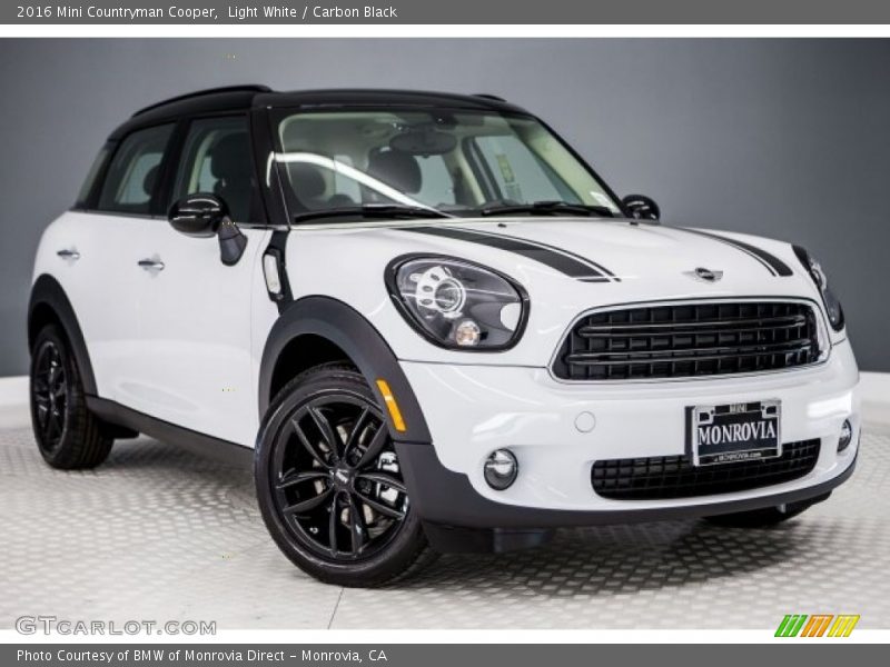 Light White / Carbon Black 2016 Mini Countryman Cooper