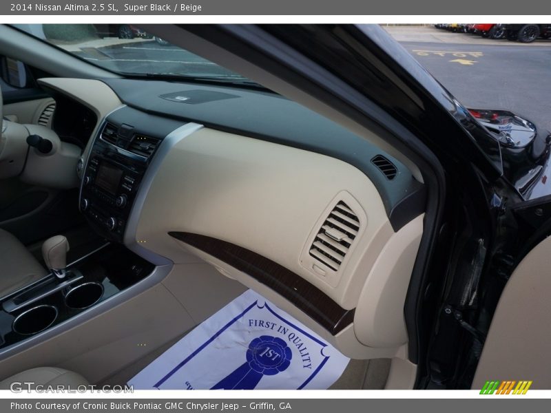 Super Black / Beige 2014 Nissan Altima 2.5 SL