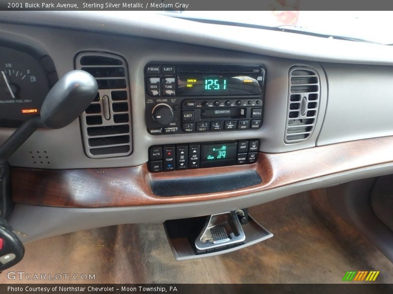 Sterling Silver Metallic / Medium Gray 2001 Buick Park Avenue
