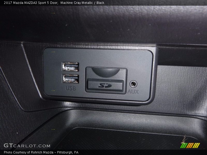 Machine Gray Metallic / Black 2017 Mazda MAZDA3 Sport 5 Door