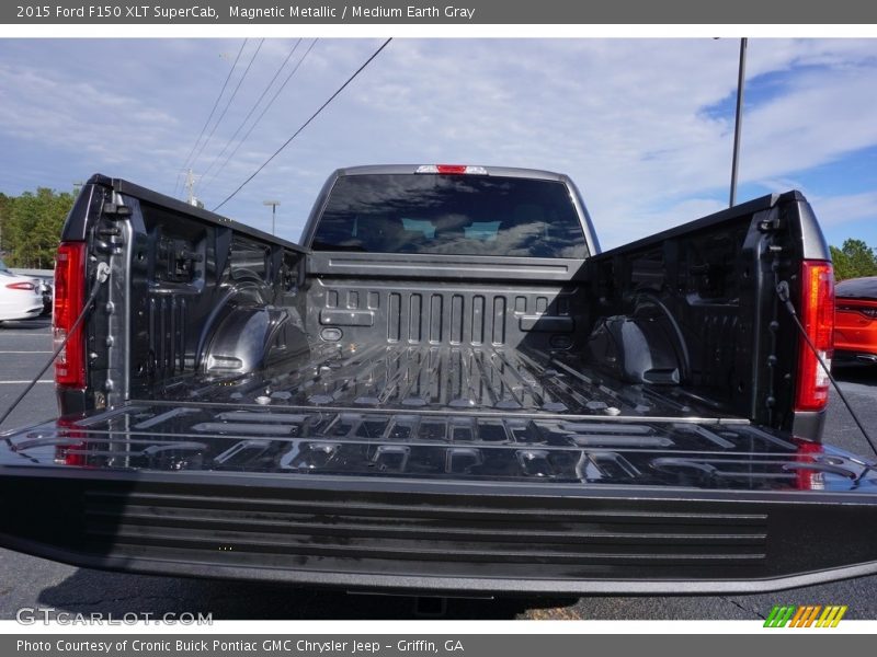 Magnetic Metallic / Medium Earth Gray 2015 Ford F150 XLT SuperCab