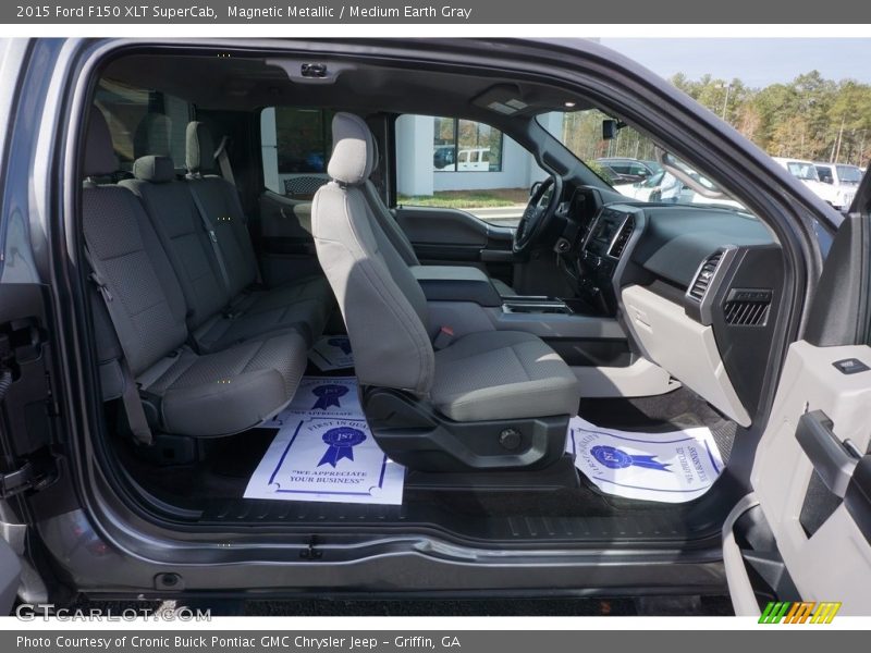 Magnetic Metallic / Medium Earth Gray 2015 Ford F150 XLT SuperCab