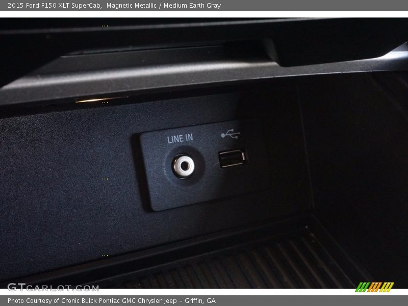 Magnetic Metallic / Medium Earth Gray 2015 Ford F150 XLT SuperCab