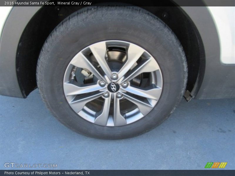 Mineral Gray / Gray 2016 Hyundai Santa Fe Sport