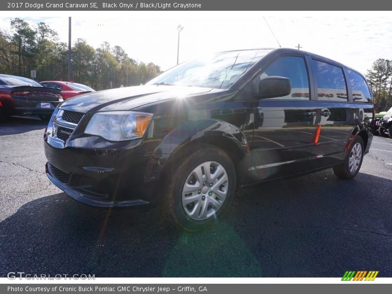 Black Onyx / Black/Light Graystone 2017 Dodge Grand Caravan SE