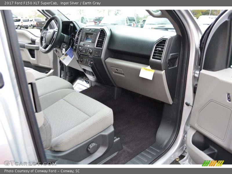 Dashboard of 2017 F150 XLT SuperCab