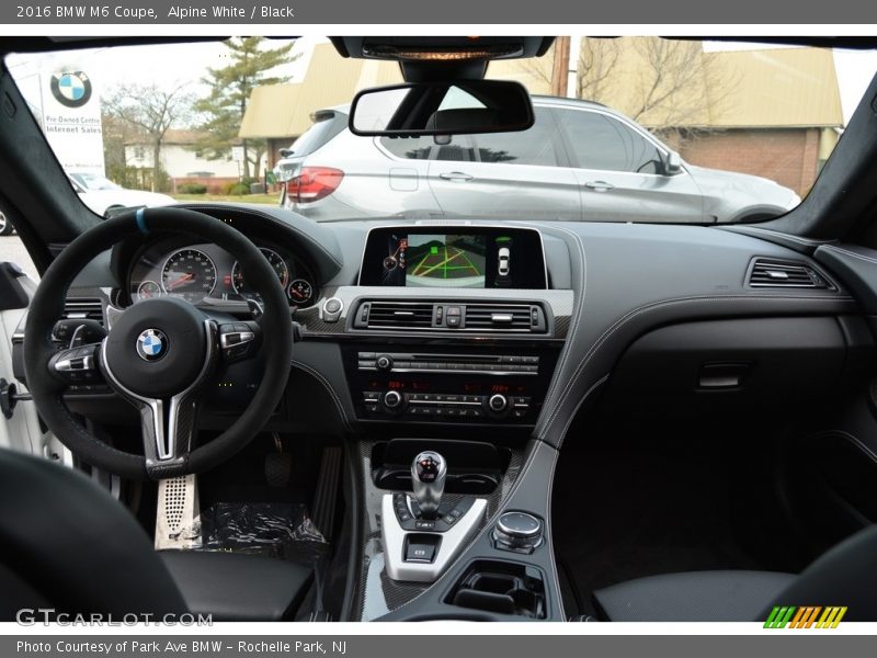 Dashboard of 2016 M6 Coupe