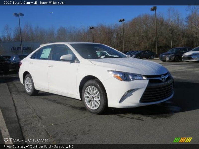 Super White / Ash 2017 Toyota Camry LE