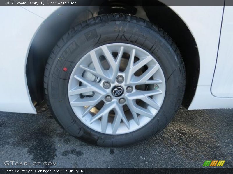 Super White / Ash 2017 Toyota Camry LE