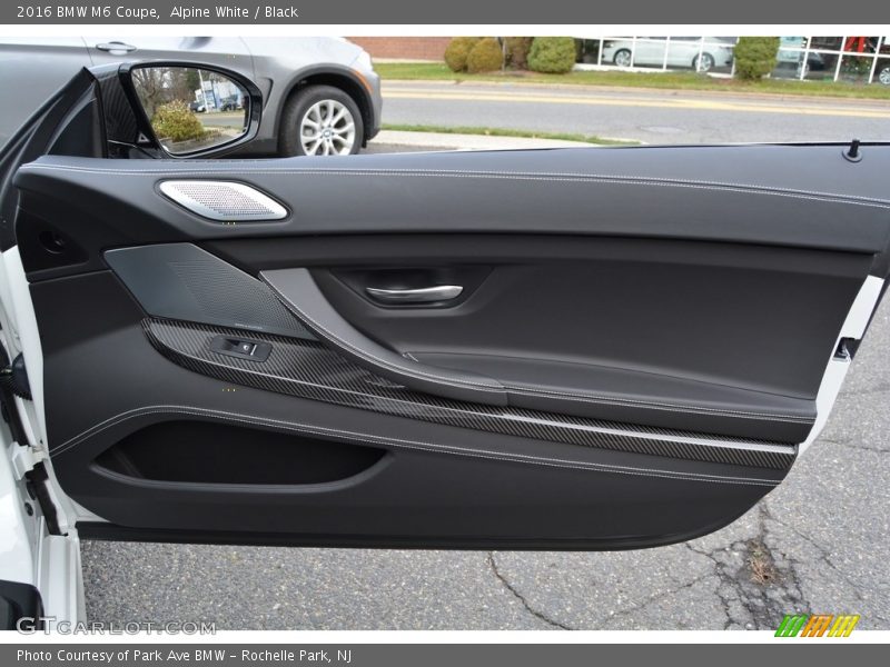 Door Panel of 2016 M6 Coupe