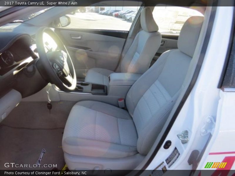 Super White / Ash 2017 Toyota Camry LE