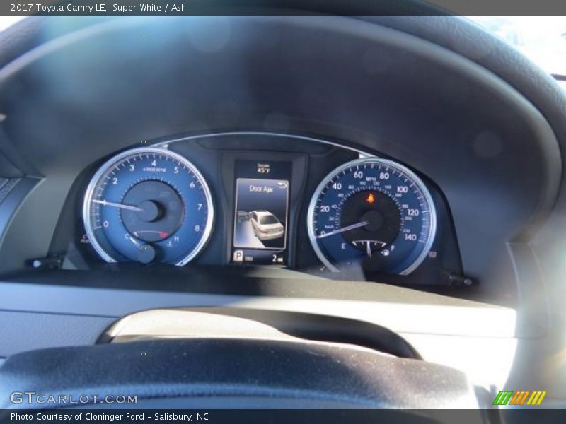 Super White / Ash 2017 Toyota Camry LE
