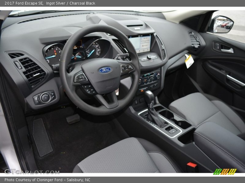 Ingot Silver / Charcoal Black 2017 Ford Escape SE