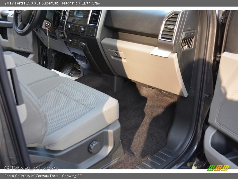 Magnetic / Earth Gray 2017 Ford F150 XLT SuperCab