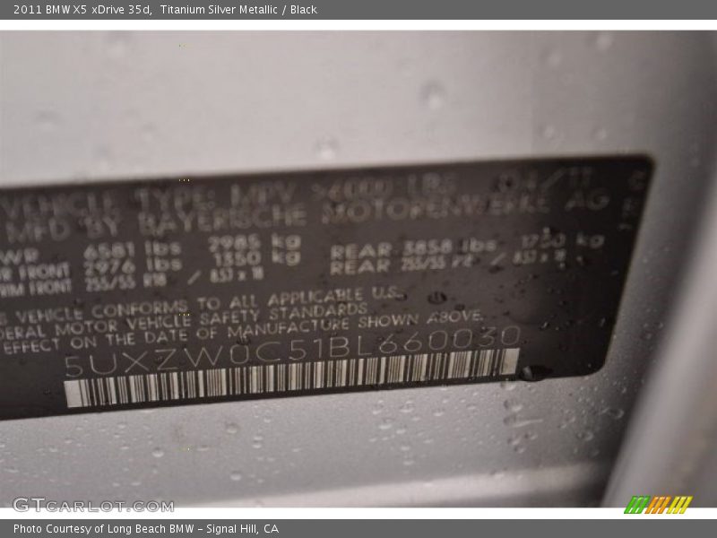Titanium Silver Metallic / Black 2011 BMW X5 xDrive 35d