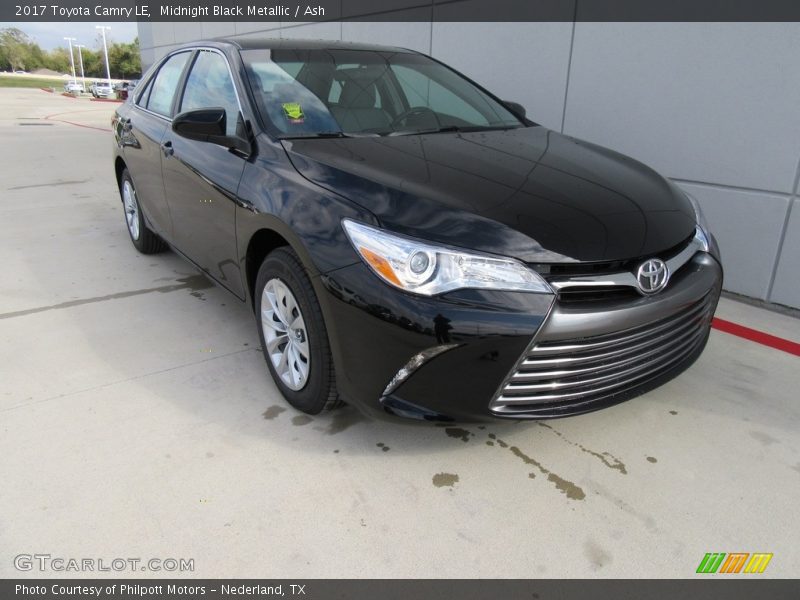 Midnight Black Metallic / Ash 2017 Toyota Camry LE