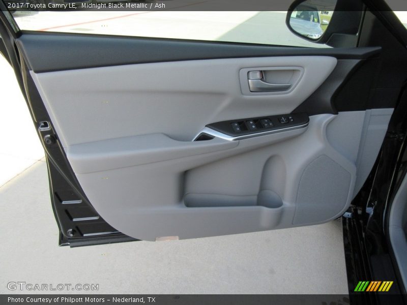 Midnight Black Metallic / Ash 2017 Toyota Camry LE