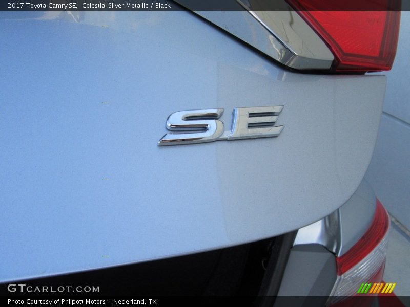 Celestial Silver Metallic / Black 2017 Toyota Camry SE