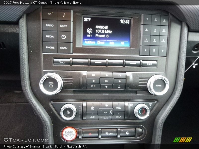 Controls of 2017 Mustang GT Coupe