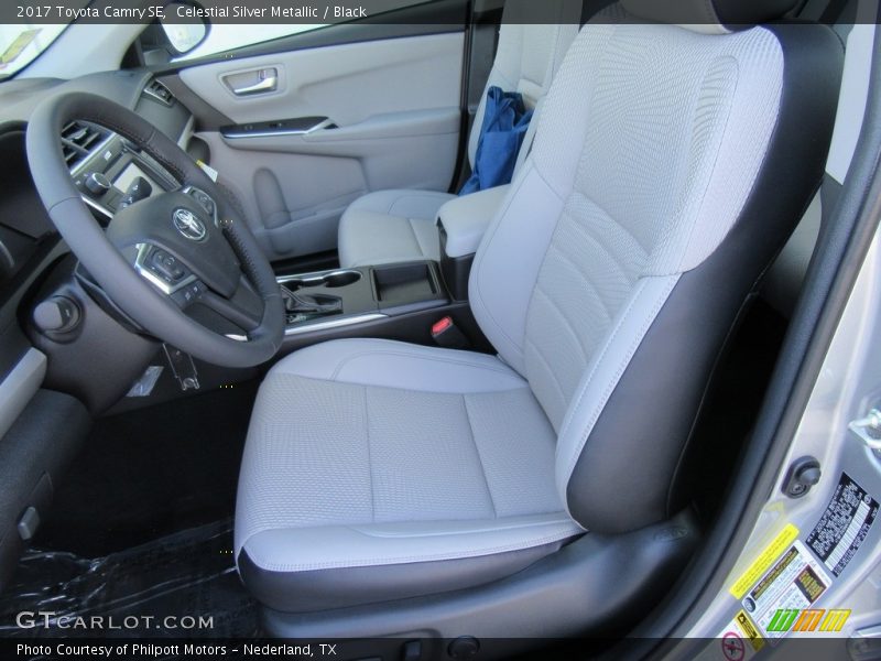 Celestial Silver Metallic / Black 2017 Toyota Camry SE