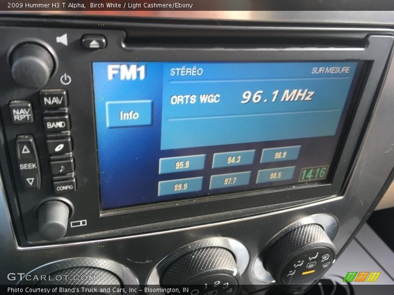 Birch White / Light Cashmere/Ebony 2009 Hummer H3 T Alpha