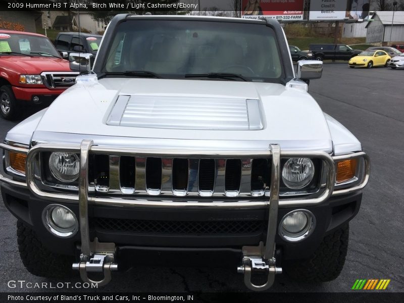 Birch White / Light Cashmere/Ebony 2009 Hummer H3 T Alpha