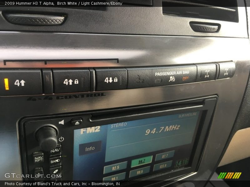 Birch White / Light Cashmere/Ebony 2009 Hummer H3 T Alpha