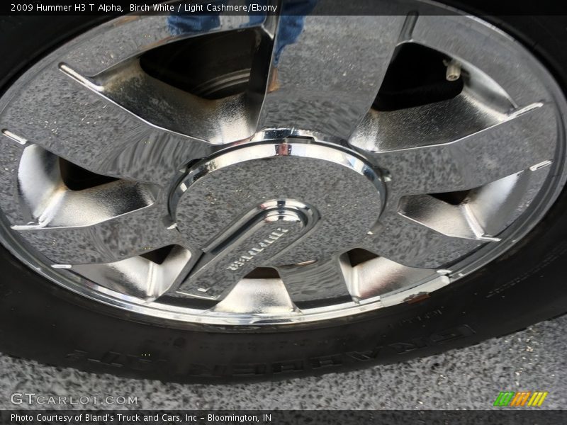 Birch White / Light Cashmere/Ebony 2009 Hummer H3 T Alpha