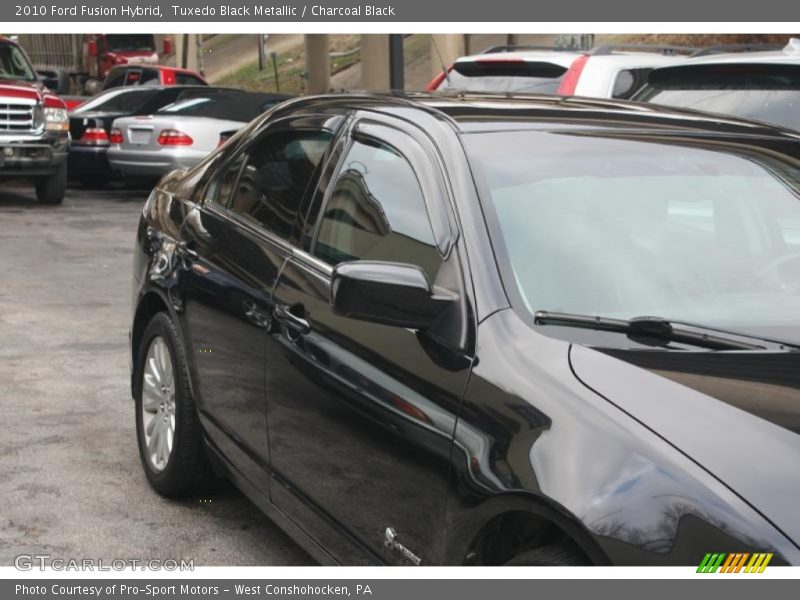 Tuxedo Black Metallic / Charcoal Black 2010 Ford Fusion Hybrid