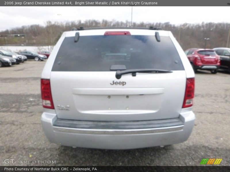 Bright Silver Metallic / Dark Khaki/Light Graystone 2006 Jeep Grand Cherokee Limited 4x4