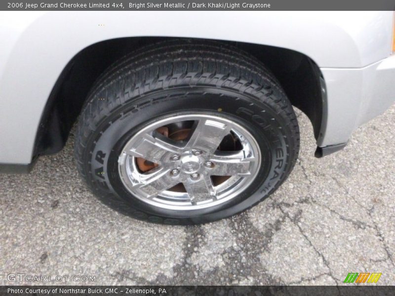 Bright Silver Metallic / Dark Khaki/Light Graystone 2006 Jeep Grand Cherokee Limited 4x4