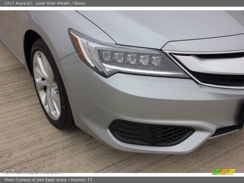 Lunar Silver Metallic / Ebony 2017 Acura ILX