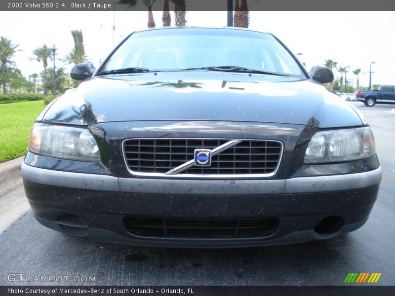 Black / Taupe 2002 Volvo S60 2.4
