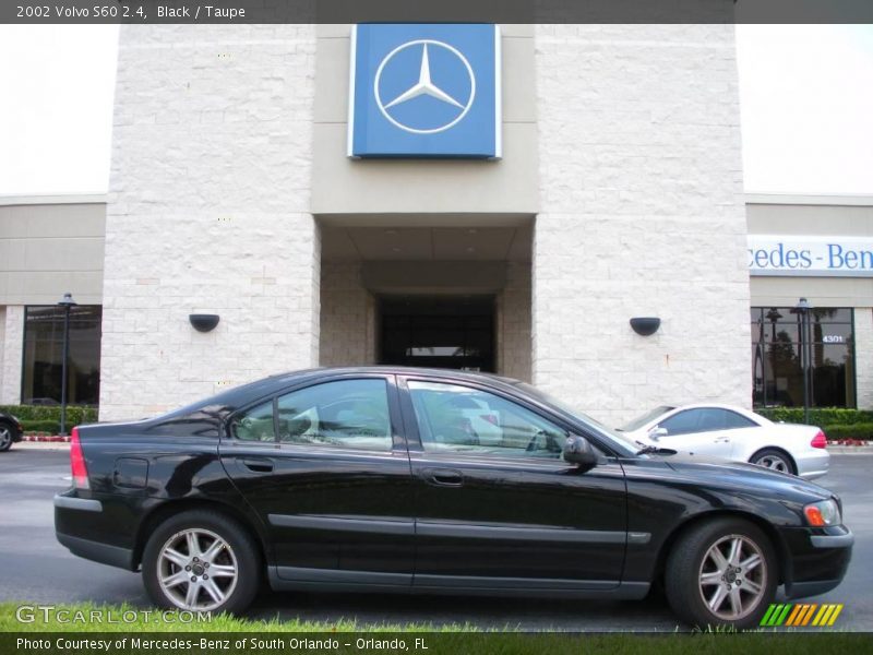 Black / Taupe 2002 Volvo S60 2.4