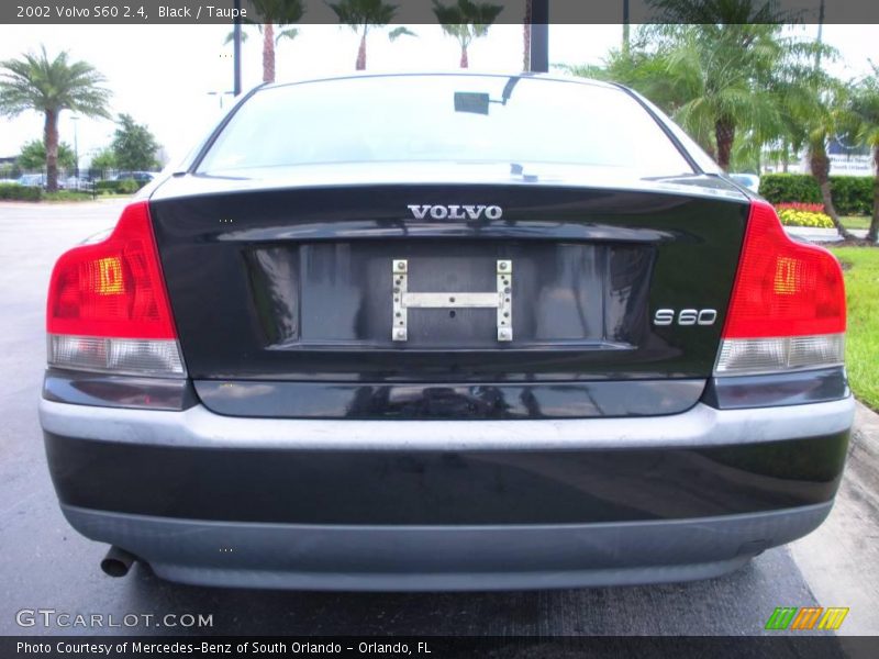 Black / Taupe 2002 Volvo S60 2.4