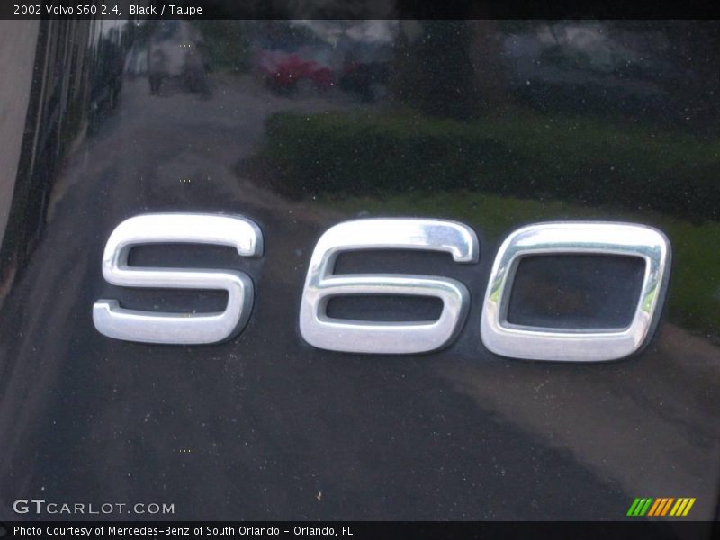 Black / Taupe 2002 Volvo S60 2.4