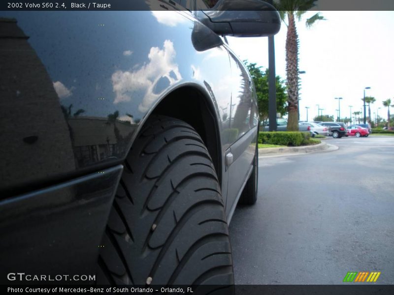 Black / Taupe 2002 Volvo S60 2.4