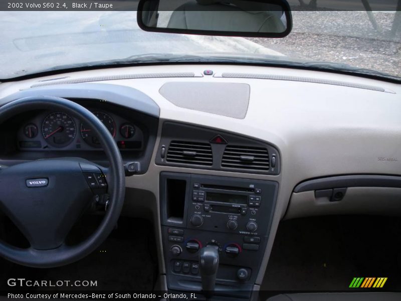 Black / Taupe 2002 Volvo S60 2.4