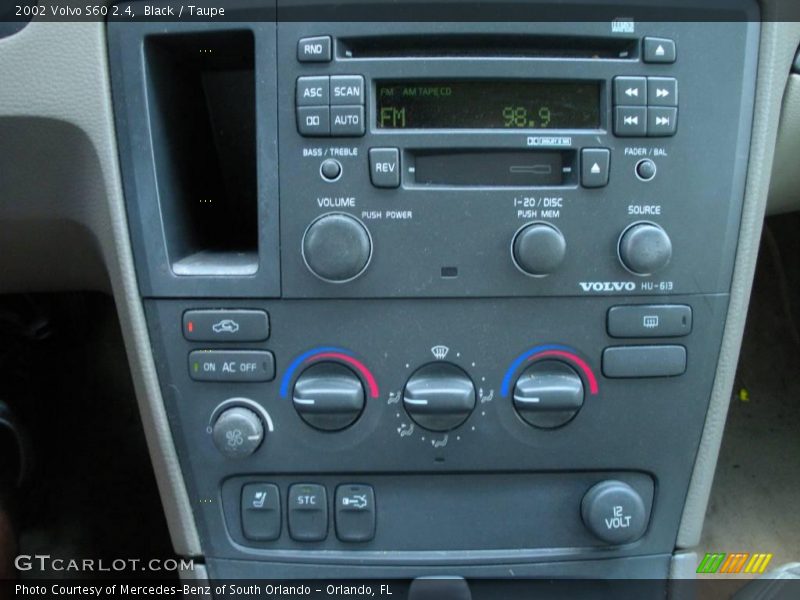 Black / Taupe 2002 Volvo S60 2.4