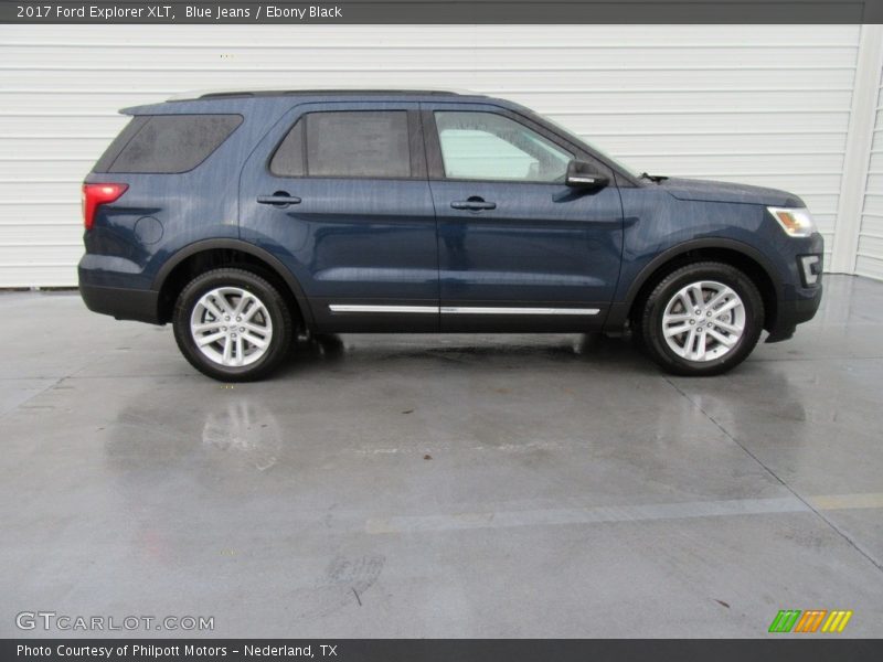 Blue Jeans / Ebony Black 2017 Ford Explorer XLT