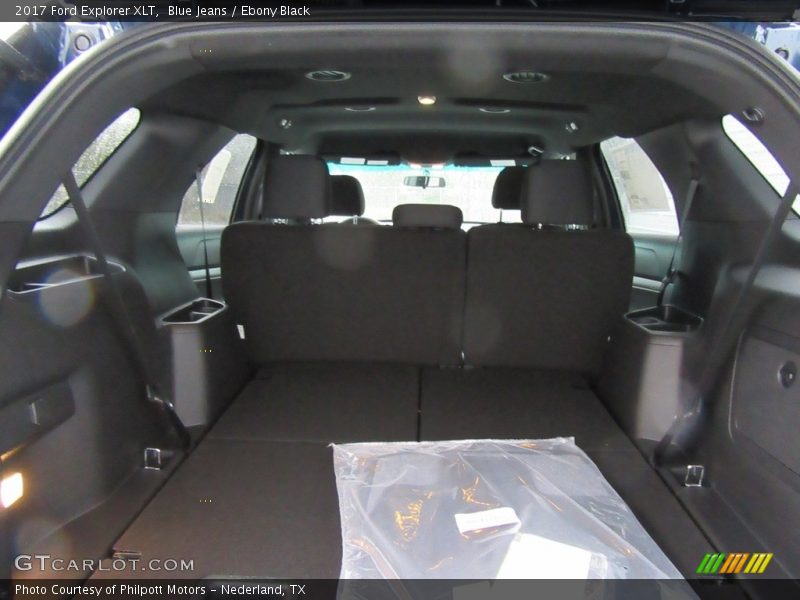 Blue Jeans / Ebony Black 2017 Ford Explorer XLT
