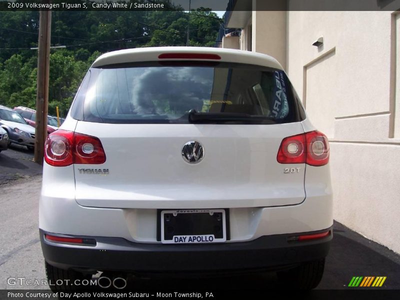 Candy White / Sandstone 2009 Volkswagen Tiguan S