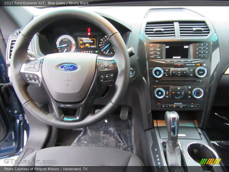 Blue Jeans / Ebony Black 2017 Ford Explorer XLT