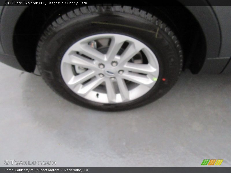 Magnetic / Ebony Black 2017 Ford Explorer XLT
