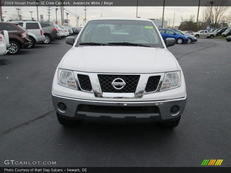 Avalanche White / Beige 2009 Nissan Frontier SE Crew Cab 4x4