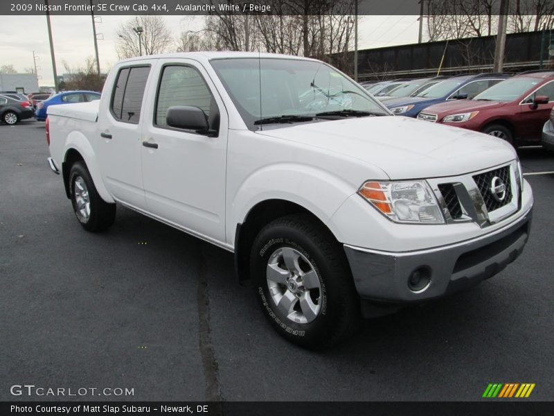 Avalanche White / Beige 2009 Nissan Frontier SE Crew Cab 4x4